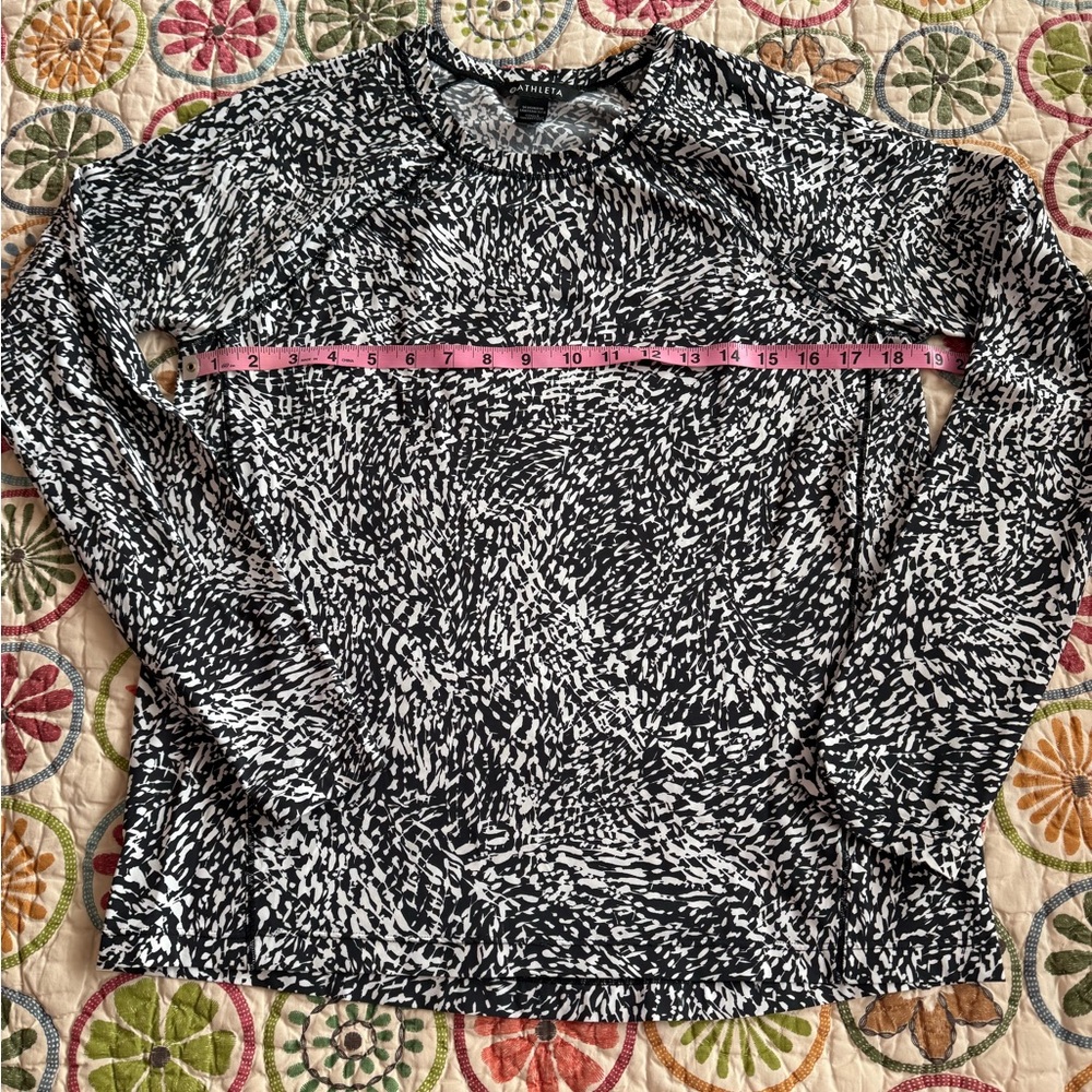 Athleta Ultimate Train Top Size Small - Picture 3 of 5